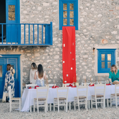 H Βασιλική Βερούση δημιούργησε το Hydra Editions προσκαλώντας σε μια σειρά από ξεχωριστές εμπειρίες 