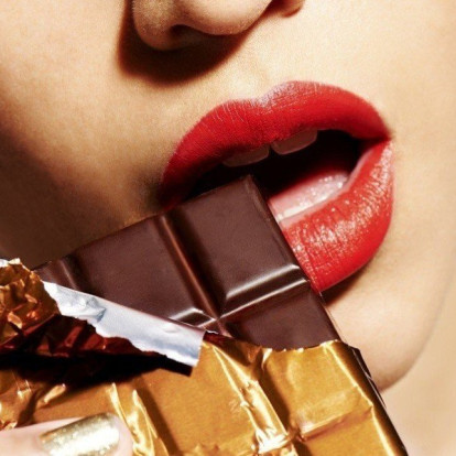 Ακμή & Διατροφή: Ποιες τροφές θεωρούνται «απαγορευμένες» και ποιες να προτιμάτε