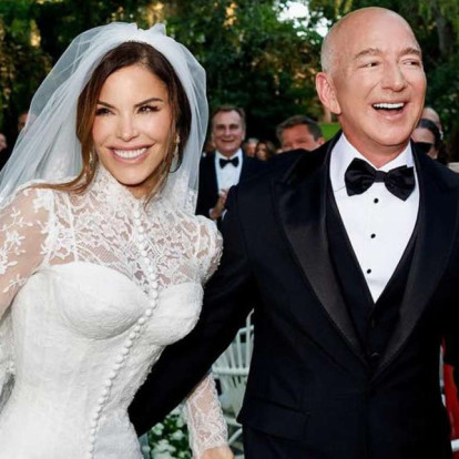 Jeff Bezos & Lauren Sánchez: Οι λαμπερές εμφανίσεις στον γάμο τους που συζητήθηκαν 