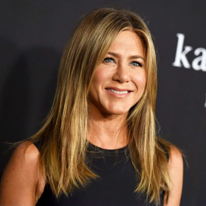 Ποιος είναι ο νέος σύντροφος της Jennifer Aniston και που βασίζεται η έντονη χημεία του ζευγαριού; 