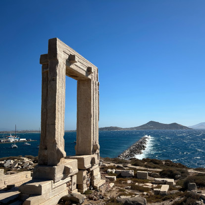 An Art Lover's Guide: Οι must-see εκδηλώσεις του Ιουλίου στα πιο κοσμοπολίτικα νησιά της Ελλάδας