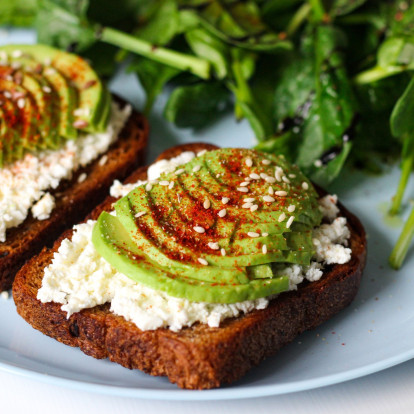 Κι όμως, υπάρχει μία τροφή που σας βοηθά να κάψετε λίπος ακόμα κι όταν κοιμάστε