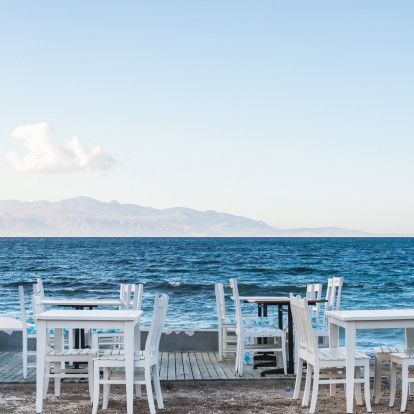 Τα πιο γραφικά ταβερνάκια της Χαλκιδικής δίπλα στη Θάλασσα