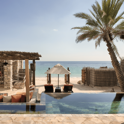 Six Senses Zighy Bay: Η απόλυτη όαση του Ομάν, ανάμεσα στη θάλασσα και την έρημο