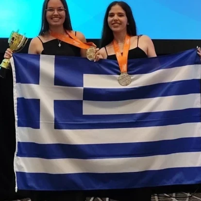 Δύο Ελληνίδες στην κορυφή του κόσμου: Παγκόσμιες Πρωταθλήτριες Microsoft Office Specialist οι 17χρονες Ελένη Καρακασίδου και Κυριακή Πέτσα