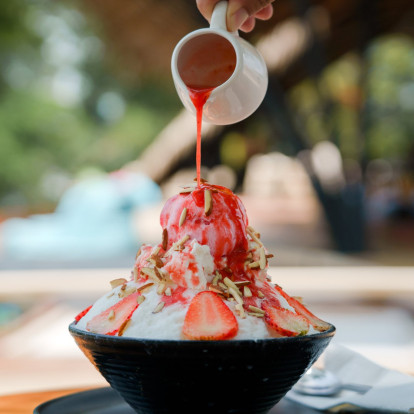 Εύκολα, γρήγορα και πεντανόστιμα γλυκά χωρίς ψήσιμο για τις αναγκαίες κουταλιές δροσιάς