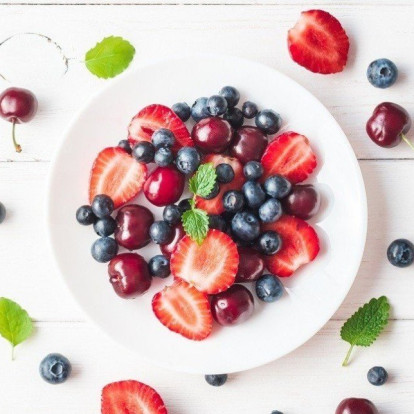 Αν προσπαθείτε να χάσετε βάρος, αυτές οι 4 δροσερές φρουτοσαλάτες είναι ιδανικές για κάθε στιγμή της ημέρας