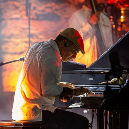 Μια μαγική βραδιά με τους Buena Vista All Stars κάτω από το φως της πανσελήνου σήμανε την έναρξη του Sani Festival 2025