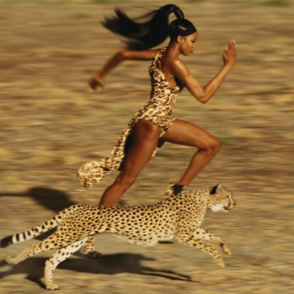 Η Naomi Cambell αποκαλύπτει το μυστικό για τέλειους γλουτούς 