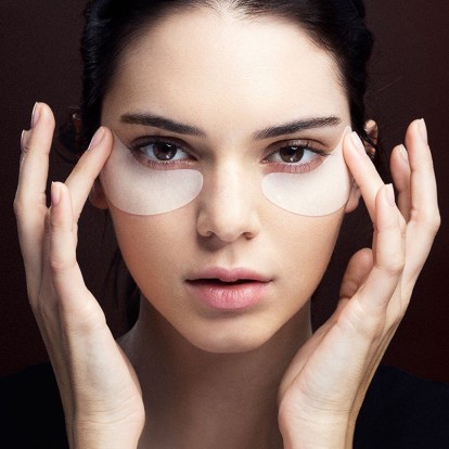 Το καλλυντικό που θα διώξει τις σακούλες κάτω από τα μάτια σας