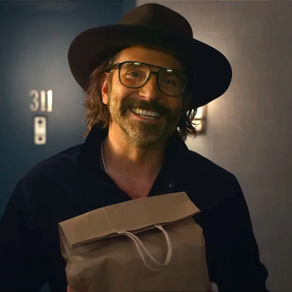 Η νέα ταινία 'This Thing On?' με πρωταγωνιστή και παραγωγό τον Bradley Cooper