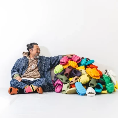 Ο Takashi Murakami «προσγειώνεται» στο Selfridges του Λονδίνου με το πιο... χαρούμενο pop-up