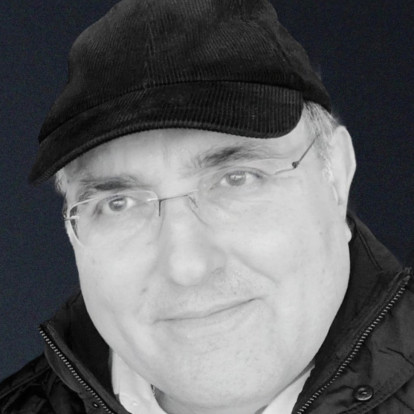 O ζωγράφος, χαράκτης και γλύπτης Manos Ioannidis ξεδιπλώνει στο GLOW τη μοναδική του ταυτότητα 