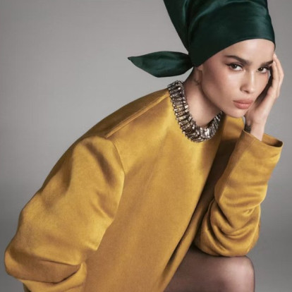 Η βασίλισσα του coolness, Zoë Kravitz, ξεδιπλώνει με γοητεία τη μοναδική προσωπικότητά της στο W Magazine