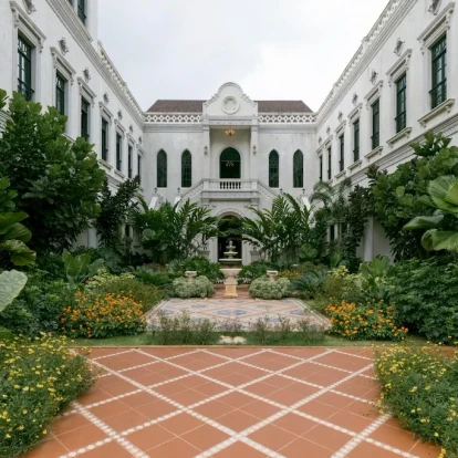 Ένα ονειρικό καταφύγιο πολυτέλειας και χαλάρωσης έκανε την εμφάνιση του μέσα στη φύση της Ταϊλάνδης