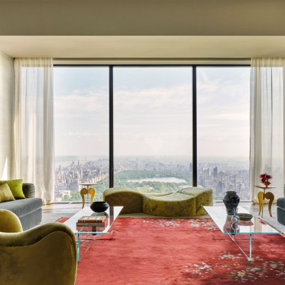 Ένα διαμέρισμα με avant-garde αισθητική υψώνεται πάνω από τον ουρανό της Νέας Υόρκης