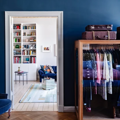 12 δημιουργικές και εύκολες ιδέες για να τακτοποιήσουμε την ντουλάπα μας ενόψει της νέας εποχής