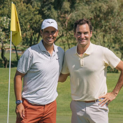 Rafa Nadal και Roger Federer σε μία φιλική αναμέτρηση σε ένα γήπεδο γκολφ 