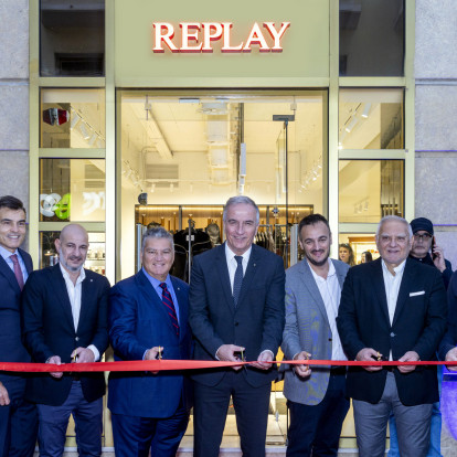 Η Θεσσαλονίκη υποδέχτηκε δύο νέα fashion σημεία με τα εγκαίνια των καταστημάτων Brooks Brothers και REPLAY