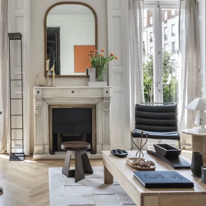 Ένα διαμέρισμα του 1905 στη Μαδρίτη ενώνει μοναδικά μοντέρνα αισθητική και μεσογειακή ζεστασιά