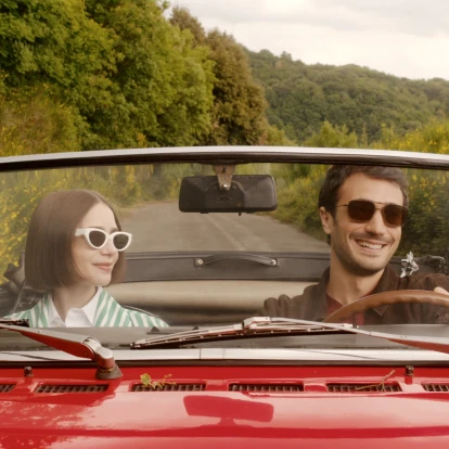 Το πρώτο επίσημο teaser trailer της πολυαναμενόμενης 5ης σεζόν του 'Emily in Paris'