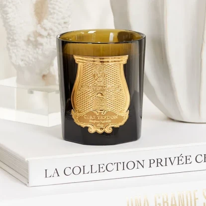 Τα premium αρωματικά κεριά που θα «ζεστάνουν» μοναδικά το σπίτι σας τον χειμώνα