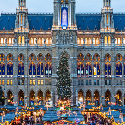 Οι πόλεις για τις οποίες πρέπει να κλείσουμε τώρα εισιτήρια για τη περιόδο των Χριστουγέννων 