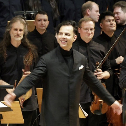  ΜusicAeterna: Ο Θεόδωρος Κουρεντζής έκανε όλο το Μέγαρο Μουσικής Θεσσαλονίκης να υποκλιθεί στο ταλέντο του, αποδεικνύοντας πως είναι ικανός να σώσει για πάντα την κλασική μουσική