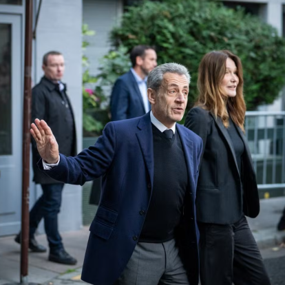 Η πρώτη μέρα του Nicolas Sarkozy στη φυλακή -  Η νέα καθημερινότητα, οι αντιδράσεις και το μέλλον του πρώην προέδρου