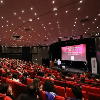 Καρυοφυλλιά Καραμπέτη & Αλεξία Καλτσίκη μεταξύ των νικητών των Βραβείων Θεάτρου και Παραστατικών Τεχνών