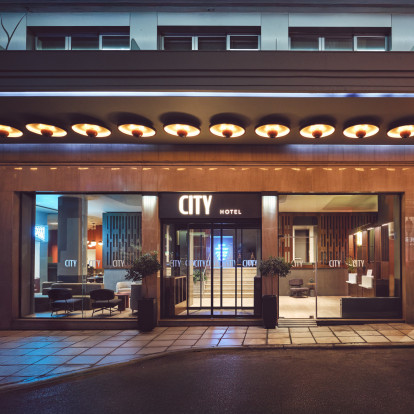 Ένα ιστορικό ξενοδοχείο, σημείο αναφοράς για την Θεσσαλονίκη, επανασυστήνεται με νέα ταυτότητα μετά την ανακαίνισή του