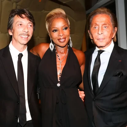 Οι celebrities και ο κόσμος της μόδας αποτίουν φόρο τιμής στον μεγάλο σχεδιαστή, Valentino Garavani