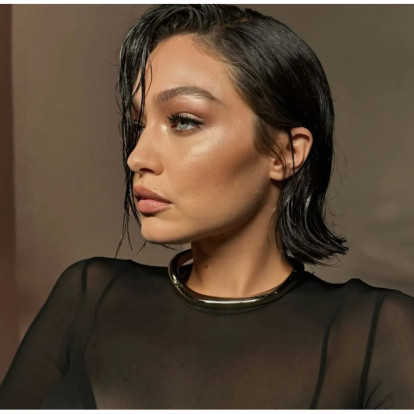 Matte black mini bob: Πώς να πετύχετε το νέο ανατρεπτικό hair look της Gigi Hadid
