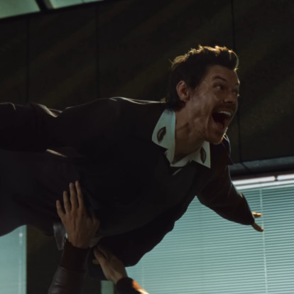 Ο Harry Styles κυκλοφόρησε το video clip του Aperture και ενθουσίασε τους fans του