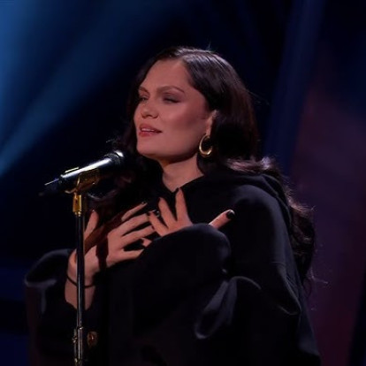 Η Jessie J ερμηνεύει το 'My Way' σε μια μαγική βραδιά