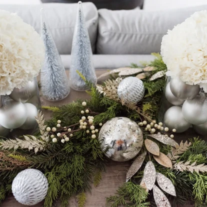 Pro tips για το ξεστόλισμα του δέντρου: Πώς να αποθηκεύσετε τα στολίδια σας χωρίς να καταστραφούν