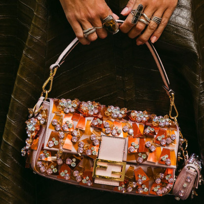 5 φρέσκα bag trends που θα κατακλύσουν τη μόδα τους επόμενους μήνες