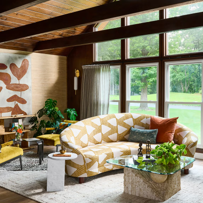 Στο Mableton της Αμερικής ένα μεσαιωνικό σπίτι μετατράπηκε σε ένα ζεστό προσωπικό καταφύγιο