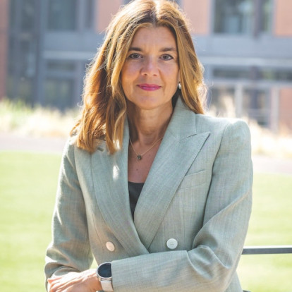 A Woman in Power: Η Sheila De Pietri, General Manager της Marina Rinaldi, σε μια ειλικρινή συζήτηση γύρω από μια μόδα που ενδυναμώνει τις γυναίκες