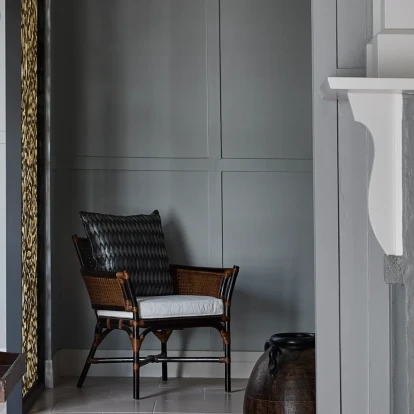 Το αγαπημένο χρώμα του Christian Dior ενέπνευσε την εσωτερική διακόσμηση σε αυτό το αυστραλιανό σπίτι