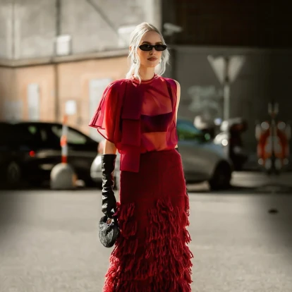 Τα πιο... κόκκινα fashion pieces, ιδανικά για τη σημερινή ημέρα