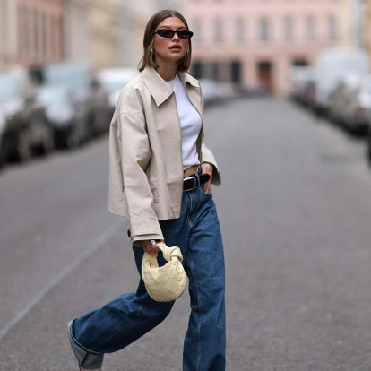 Λατρεύετε τα baggy jeans; Οι fresh τρόποι να τα φορέσετε