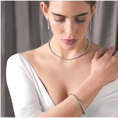 Το Δημιουργικό Βιλδιρίδης μάς μυεί στον μαγικό κόσμο των διαμαντιών, καθοδηγώντας μας στην επιλογή του κατάλληλου μονόπετρου