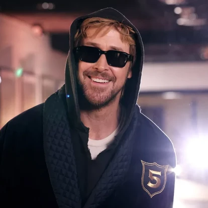 Ο Ryan Gosling παρουσιάζει το Saturday Night Live και το trailer που τον έφερε σε δύσκολη θέση