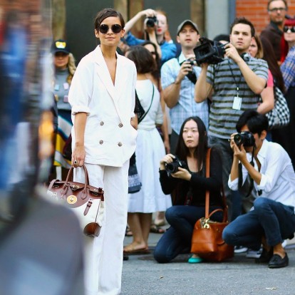 Γιατί πρέπει να αποκτήσετε ένα κοστούμι και τι να προσέξετε 