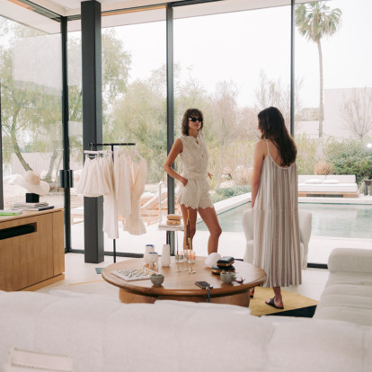 Neon Odyssey: Η νέα συλλογή της Zeus+Δione αποτυπώνει το καλοκαίρι με τον καλύτερο τρόπο