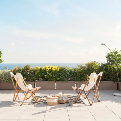 Ένα φωτεινό ρετιρέ στη Γένοβα με θέα στη θάλασσα επαναπροσδιορίζει το ιταλικό coastal design