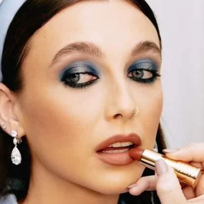 Icy Blue Eyshadow: Επέστρεψε και είναι πιο cool από ποτέ