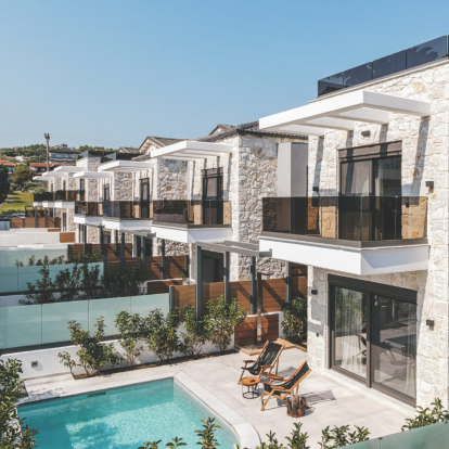 The slow living handbook: Η εταιρία με έδρα τη Θεσσαλονίκη που δραστηριοποιείται εδώ και δεκαετίες στην κατασκευή πολυτελών κατοικιών