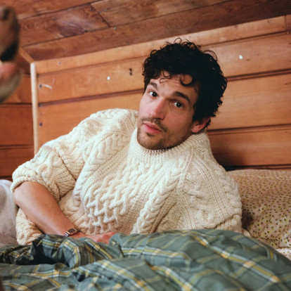 Ο Paul Anthony Kelly﻿ αποκαλύπτει τα αντικείμενα που δεν λείπουν ποτέ από τη βαλίτσα του